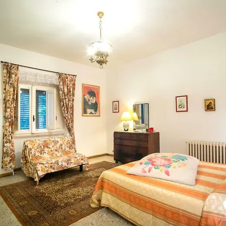 Con Piscina In Daire Galatina
