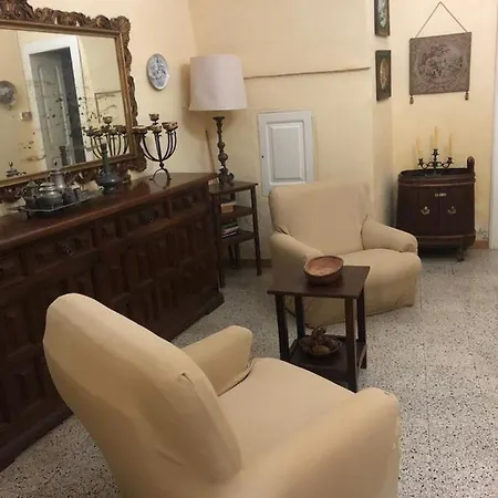 Con Piscina In Apartment *